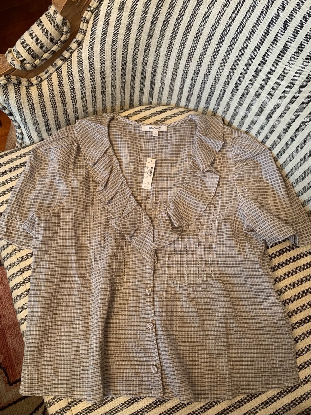 Madewell Beige Ruffle V-Neck Button-Front Blouse - Picture 7 of 9